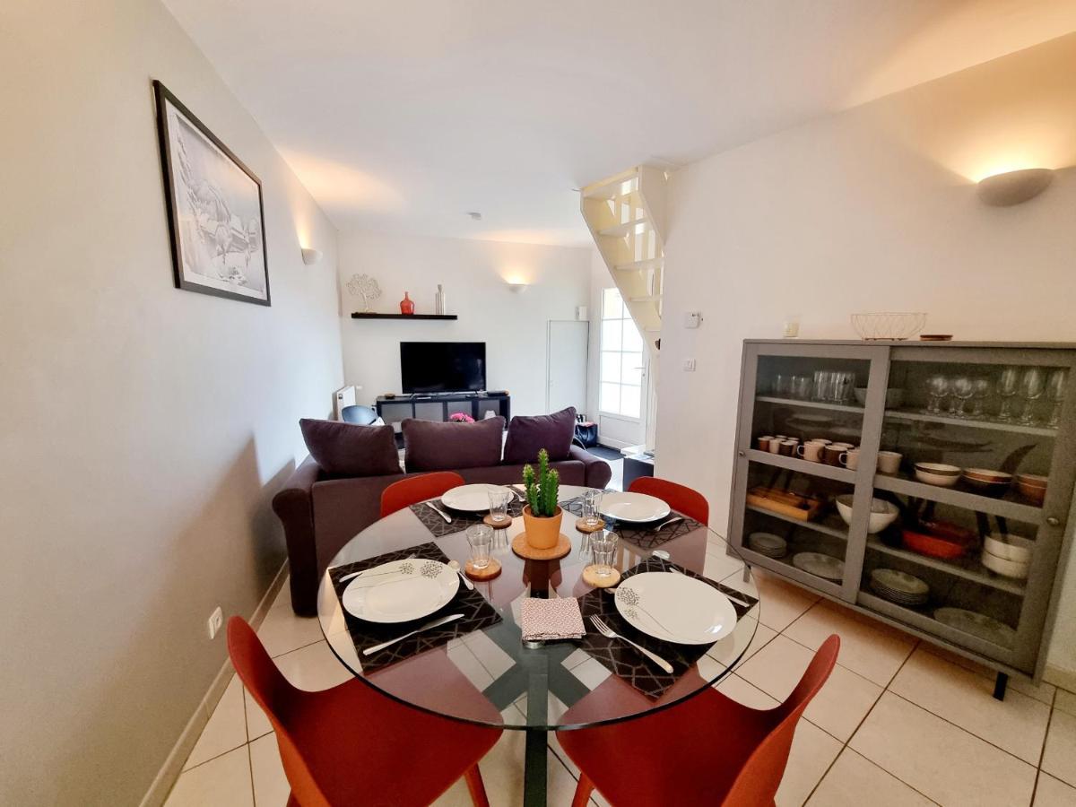 Coquette Maison De Ville Calme Avec Patio 昂古莱姆 外观 照片